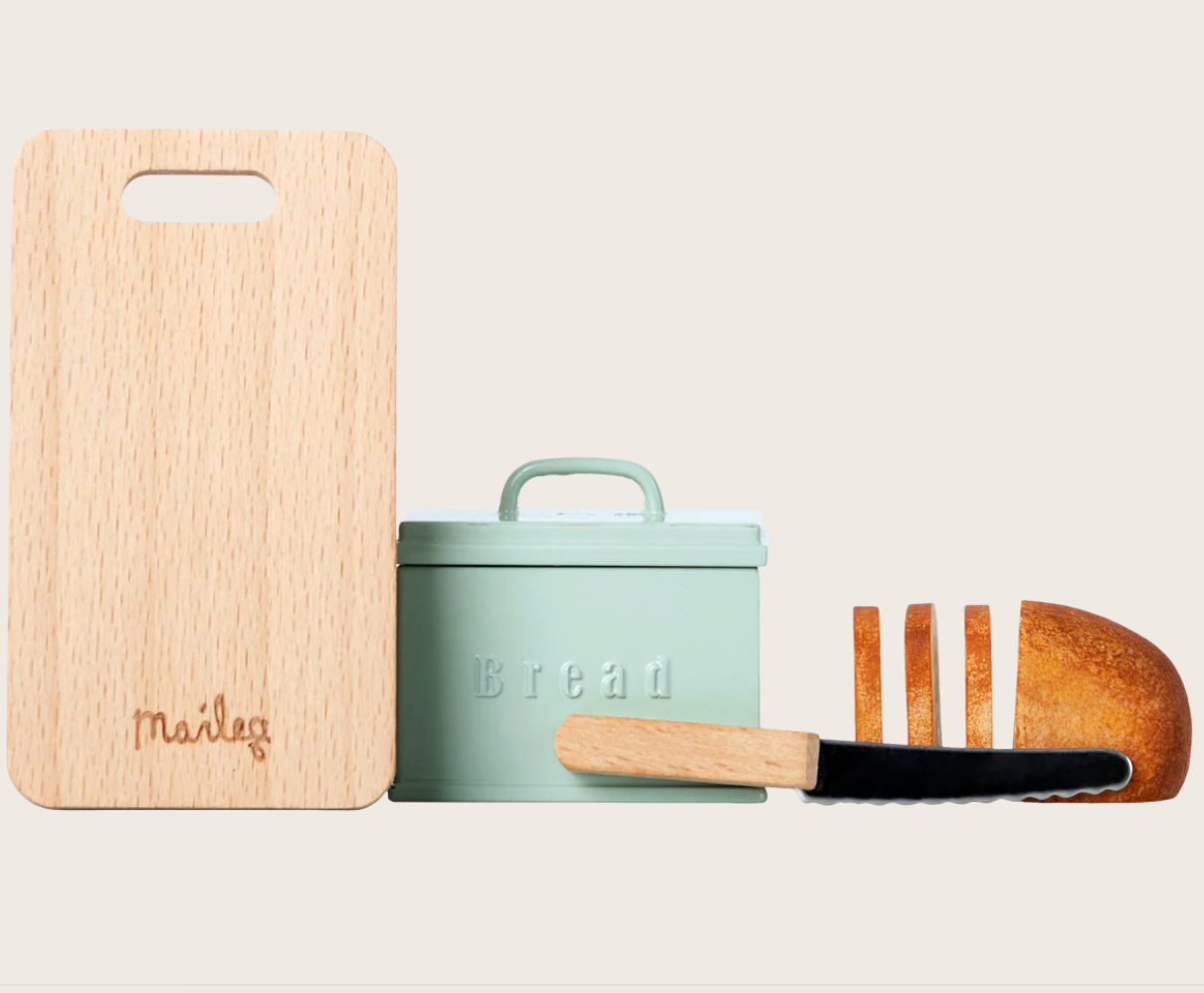 Maileg Miniature Bread Box With Cutting Board and Knife