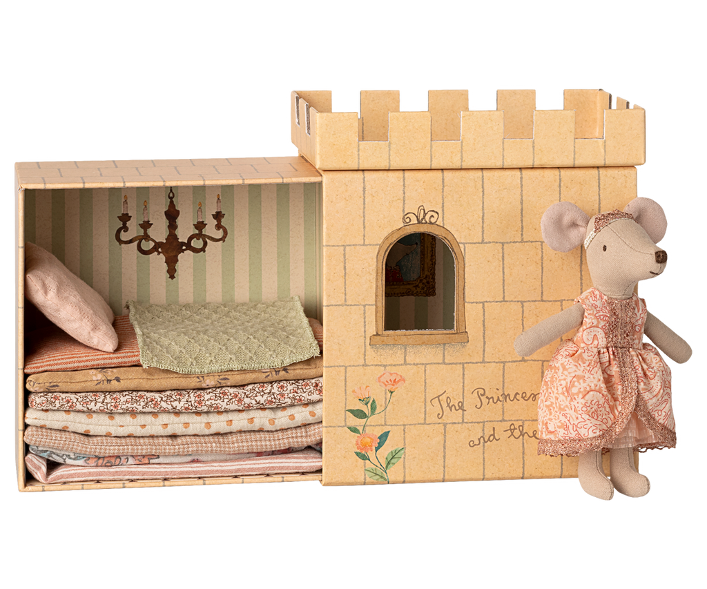 Maileg Princess and the pea, Big sister mouse