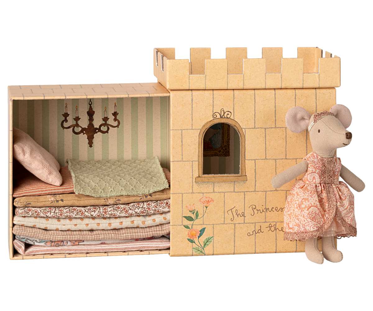 Maileg Princess and the pea, Big sister mouse
