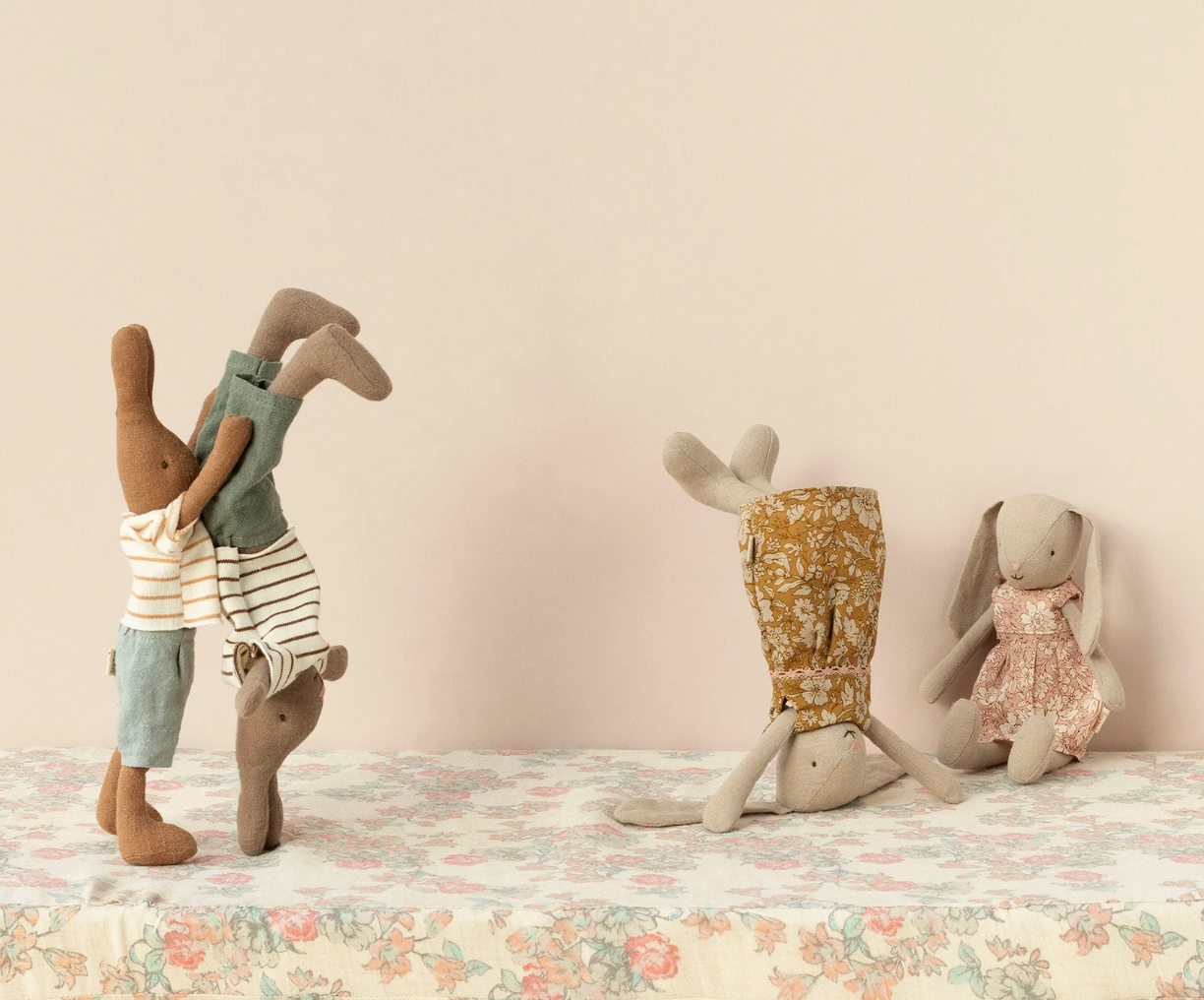 Maileg Rabbit, Size 1 - Chocolate brown - Striped blouse and shorts