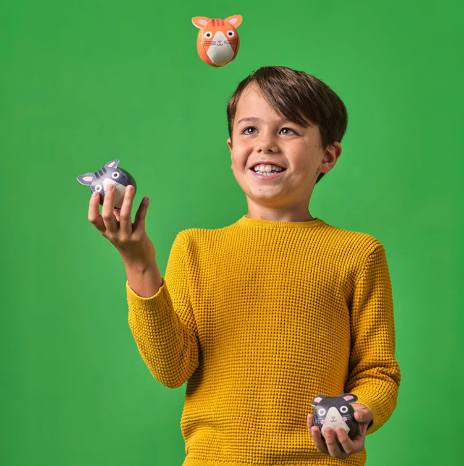 Kidoki Three Little Cats Juggling Balls