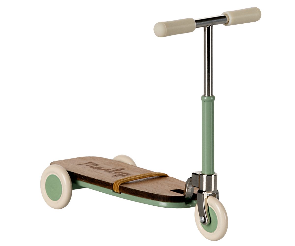 Maileg Kick board, Mouse - Mint