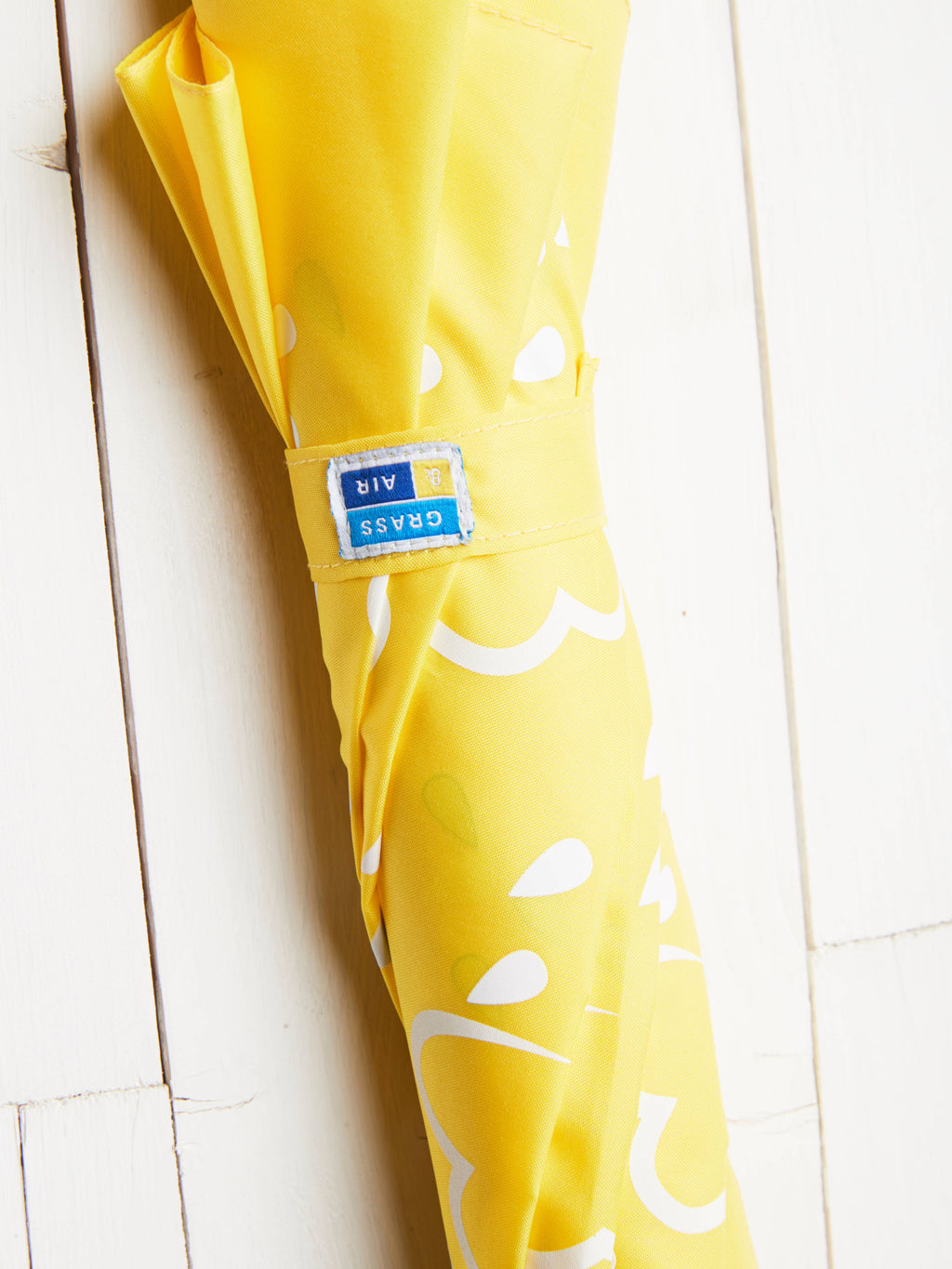 Grass & Air Colour-Revealing Umbrella in Yellow