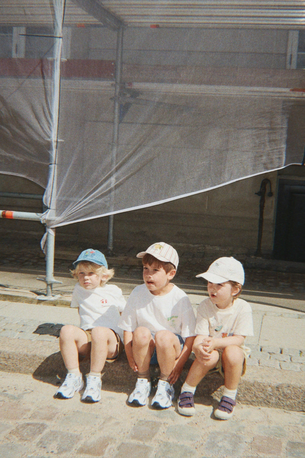 Konges Sløjd Era Tee - Off White/Lifeguard